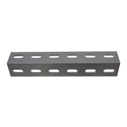 Aluminum Angled Bracket (Bolt Hole)