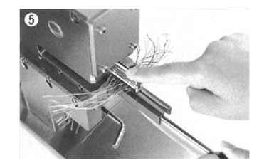 5. Set the connector to the guide plate and insert the guide plate into the connecting press.